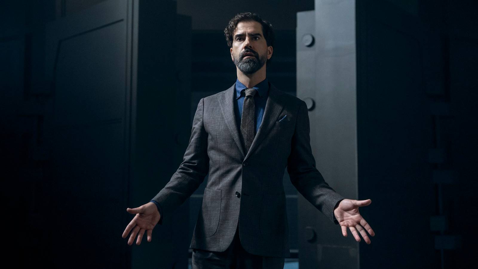 Midnight Mass star Hamish Linklater rivals Homelander in Gen V season 2